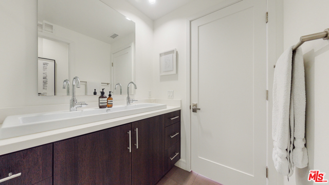 3 Bed Home for Sale in Los Angeles, California