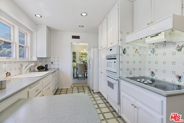 3 Bed Home for Sale in Los Angeles, California