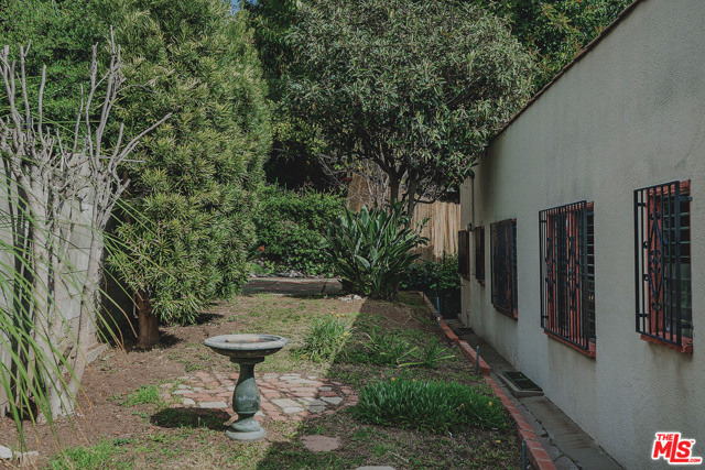  Income Home for Sale in Los Angeles, California