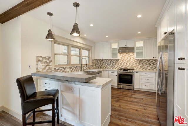 620 EL REDONDO Avenue, Redondo Beach, California 90277, 3 Bedrooms Bedrooms, ,2 BathroomsBathrooms,Residential,Sold,EL REDONDO,17278290