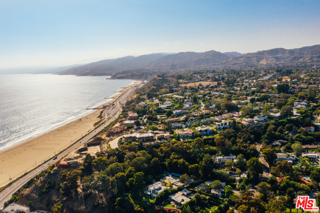 5 Bed Home for Sale in Pacific Palisades, California