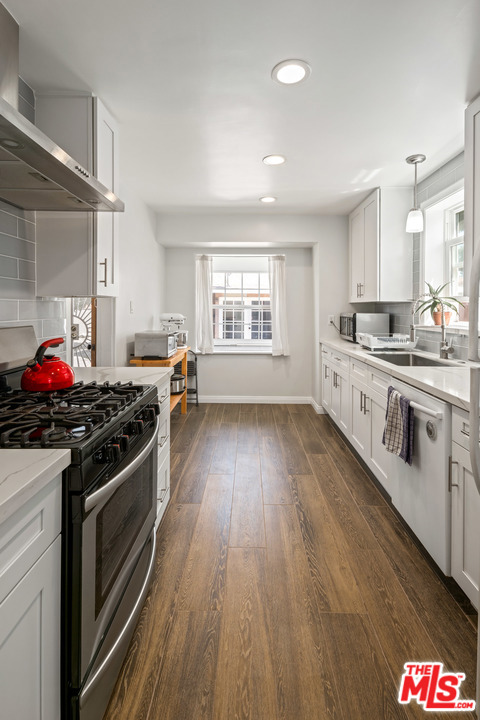3 Bed Home for Sale in Los Angeles, California