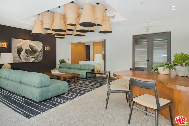 1 Bed Home for Sale in Los Angeles, California