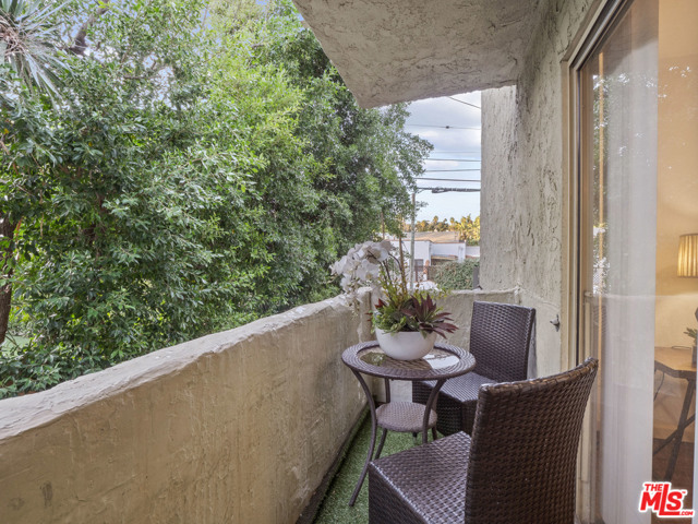 1 Bed Home for Sale in Los Angeles, California