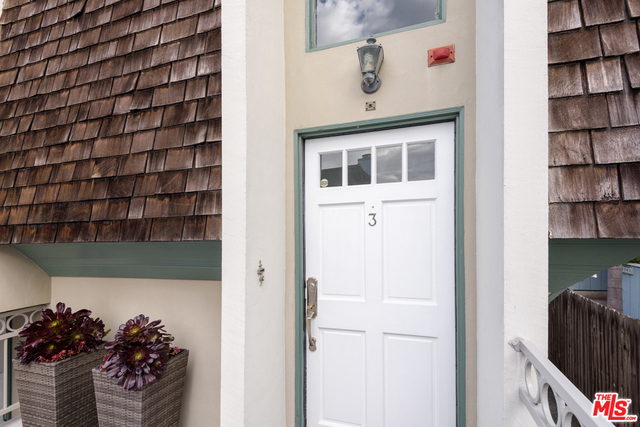 110 GUADALUPE Avenue, Redondo Beach, California 90277, 3 Bedrooms Bedrooms, ,Residential,Sold,GUADALUPE,19429016