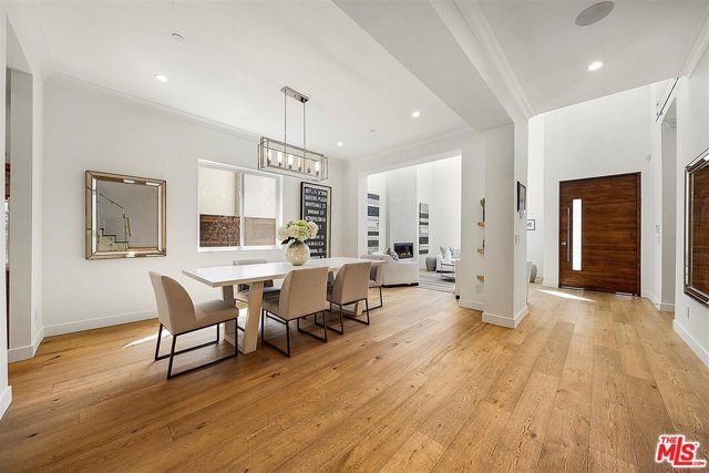 6 Bed Home for Sale in Sherman Oaks, California
