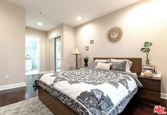 2 Bed Home for Sale in Los Angeles, California