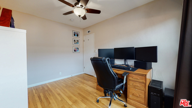 3 Bed Home for Sale in Hawthorne, California