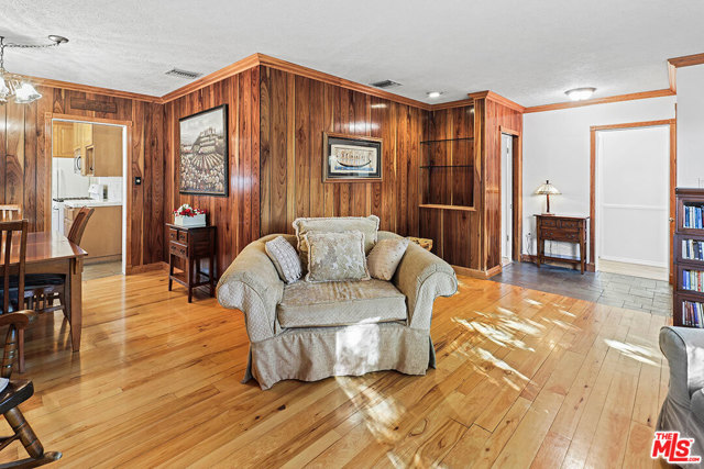 3 Bed Home for Sale in Lake Balboa, California