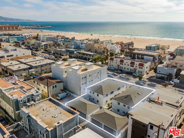 420 Hermosa Avenue, Hermosa Beach, California 90254, ,Residential Income,Sold,Hermosa,20617814