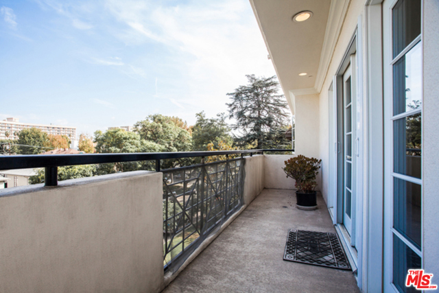 2 Bed Home for Sale in Beverly Hills, California