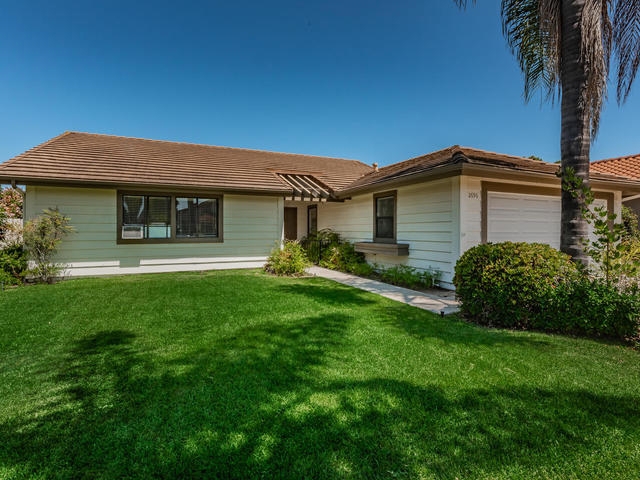 2696 Olympia Dr