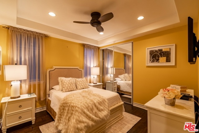 822 6TH Street, Hermosa Beach, California 90254, 4 Bedrooms Bedrooms, ,4 BathroomsBathrooms,Residential,Sold,6TH,19537348