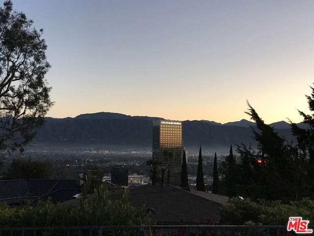 3 Bed Home for Sale in Studio City, California