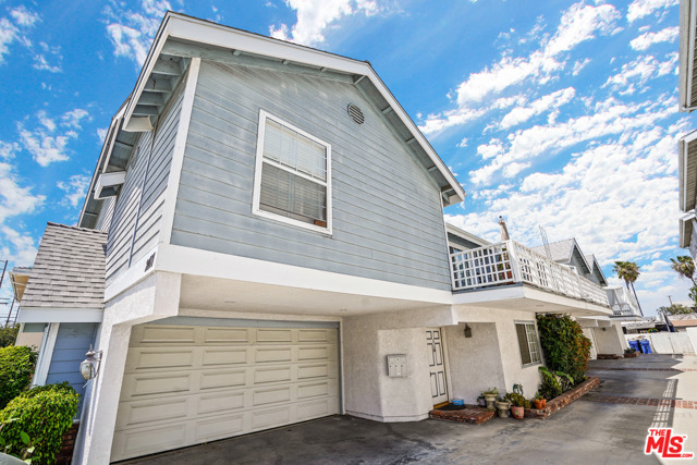 2417 Vanderbilt Lane, Redondo Beach, California 90278, 3 Bedrooms Bedrooms, ,3 BathroomsBathrooms,Residential,Sold,Vanderbilt,21723444