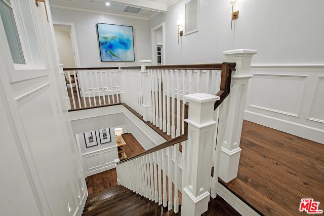 5 Bed Home for Sale in Los Angeles, California