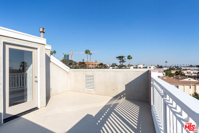 2 Bed Home for Sale in Los Angeles, California