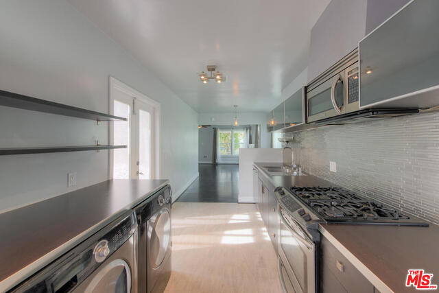 2 Bed Home for Sale in Lake Balboa, California