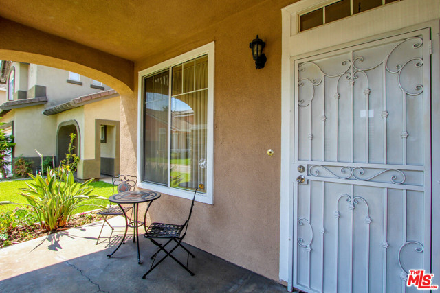 3 Bed Home for Sale in Hawthorne, California