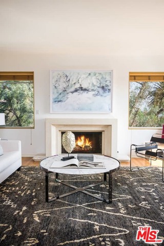 5 Bed Home for Sale in Los Angeles, California