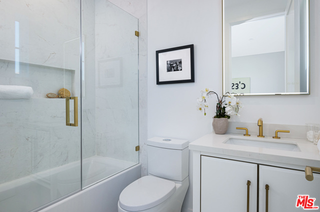 4 Bed Home for Sale in Los Angeles, California