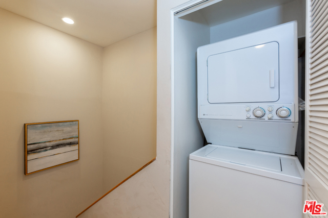 2 Bed Home for Sale in Los Angeles, California
