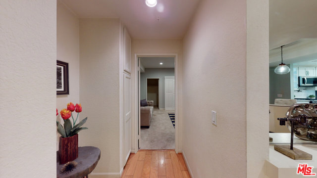2 Bed Home for Sale in Sherman Oaks, California