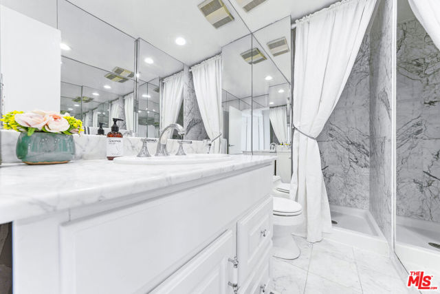 2 Bed Home for Sale in Los Angeles, California