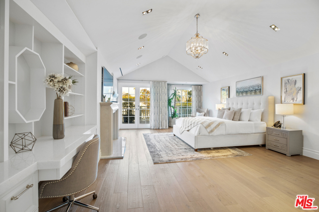5 Bed Home for Sale in Beverly Hills, California