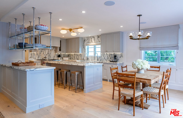 6 Bed Home for Sale in Los Angeles, California
