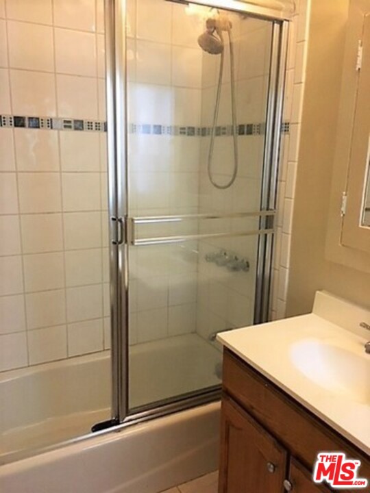  Income Home for Sale in Los Angeles, California