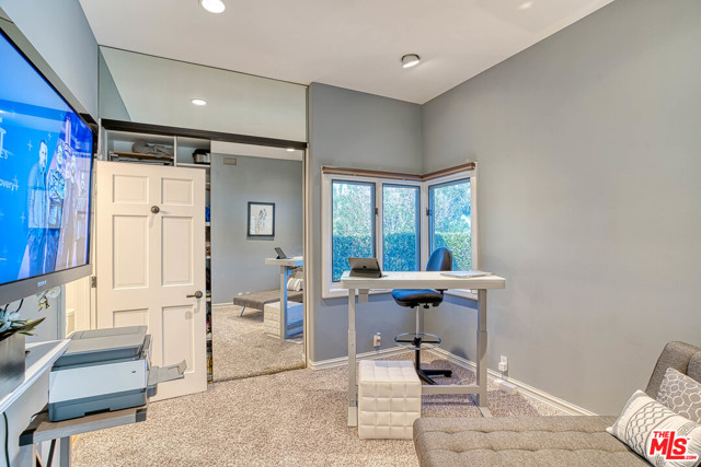 5 Bed Home for Sale in Calabasas, California