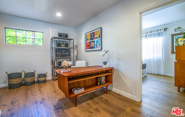  Income Home for Sale in Los Angeles, California