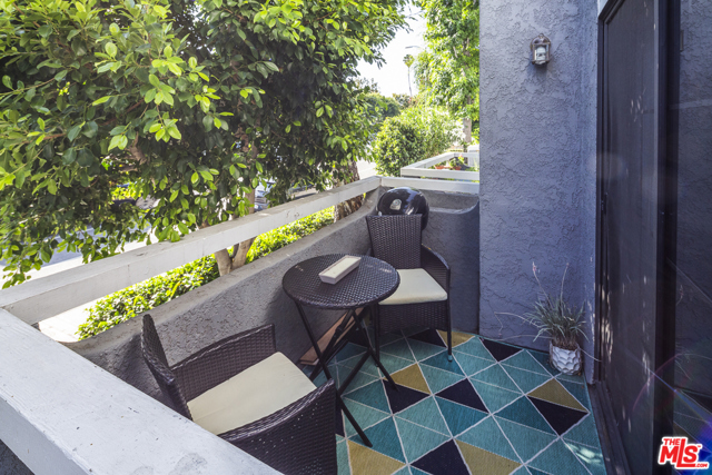 2 Bed Home for Sale in Studio City, California