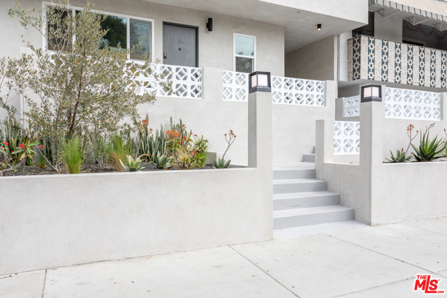 1 Bed Home for Sale in West Hollywood, California