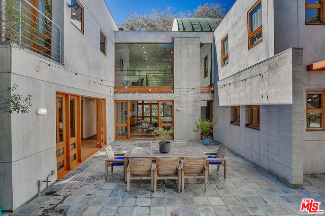4 Bed Home for Sale in Sherman Oaks, California