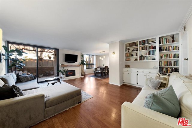 2 Bed Home for Sale in Playa del Rey, California