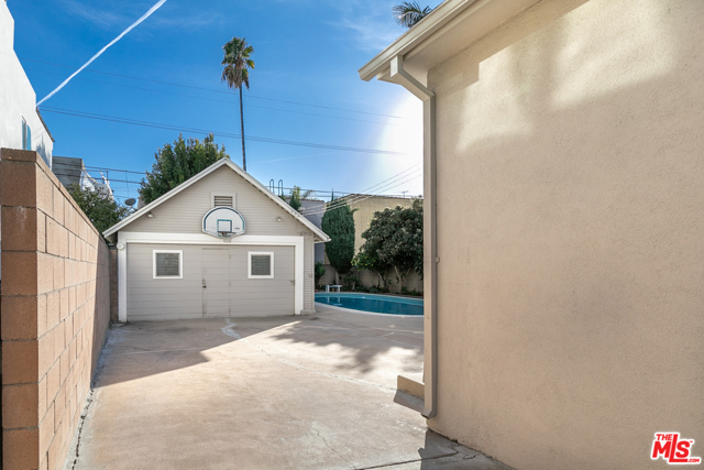 3 Bed Home for Sale in Los Angeles, California