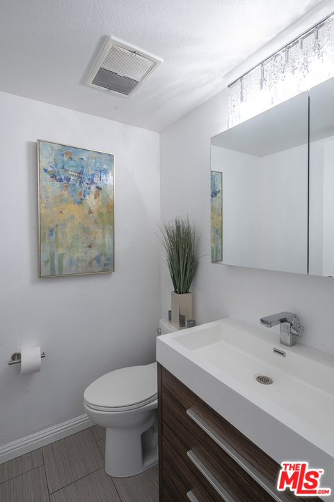 2 Bed Home for Sale in Studio City, California