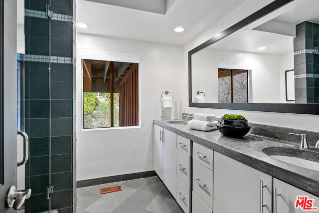 3 Bed Home for Sale in Los Angeles, California