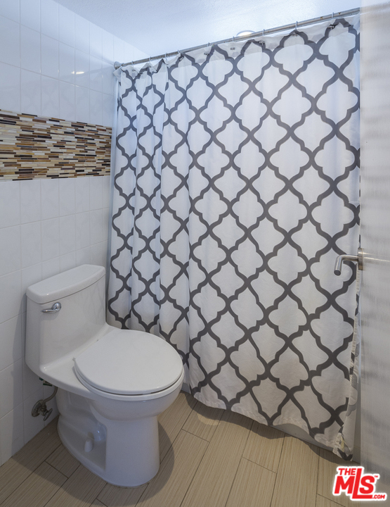 2 Bed Home for Sale in Studio City, California