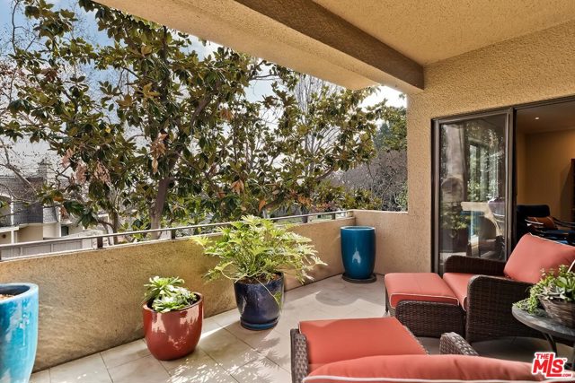 2 Bed Home for Sale in Los Angeles, California