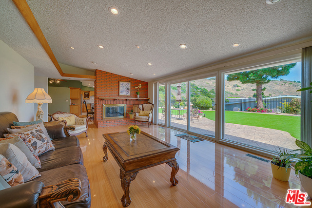 30945 RUE VALOIS, Rancho Palos Verdes, California 90275, 4 Bedrooms Bedrooms, ,3 BathroomsBathrooms,Residential,Sold,RUE VALOIS,20539622
