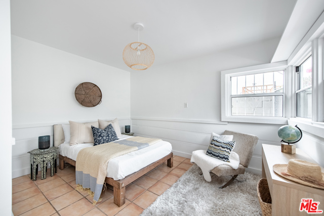 5 Bed Home for Sale in Santa Monica, California
