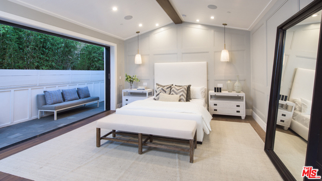 6 Bed Home for Sale in Pacific Palisades, California
