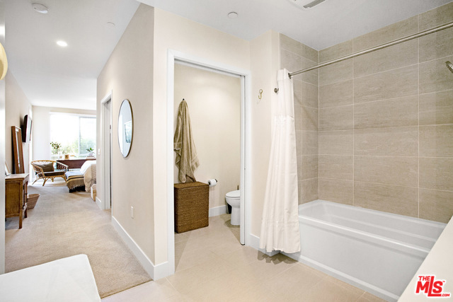 1920 Pacific Coast Highway, Redondo Beach, California 90277, 2 Bedrooms Bedrooms, ,2 BathroomsBathrooms,Residential,Sold,Pacific Coast Highway,20571704