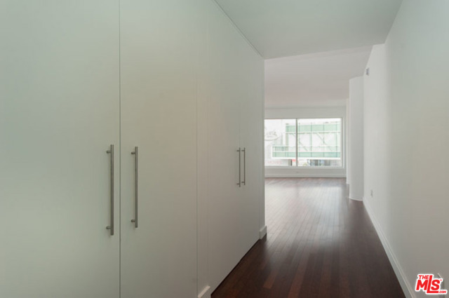 3 Bed Home for Sale in Los Angeles, California