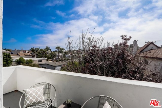 1545 Ford Avenue, Redondo Beach, California 90278, 3 Bedrooms Bedrooms, ,3 BathroomsBathrooms,Residential,Sold,Ford,21758092