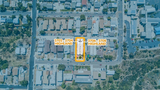 2702 Highland Ave