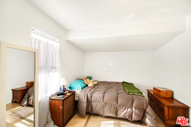 Income Home for Sale in Los Angeles, California